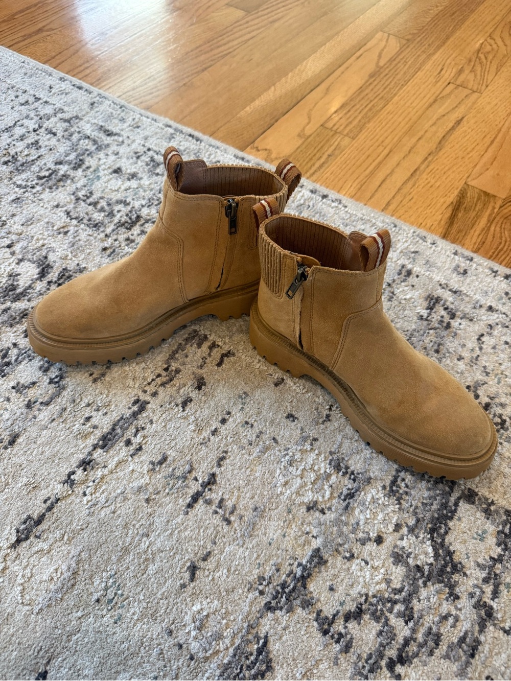 The Henry Lugsole Boot in Suede - Picture 3 of 6